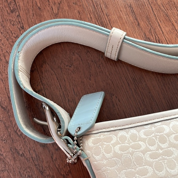 COACH Signature White Crossbody Shoulder Bag w/ Embroidered Floral & Bee Design - Picture 3 of 13